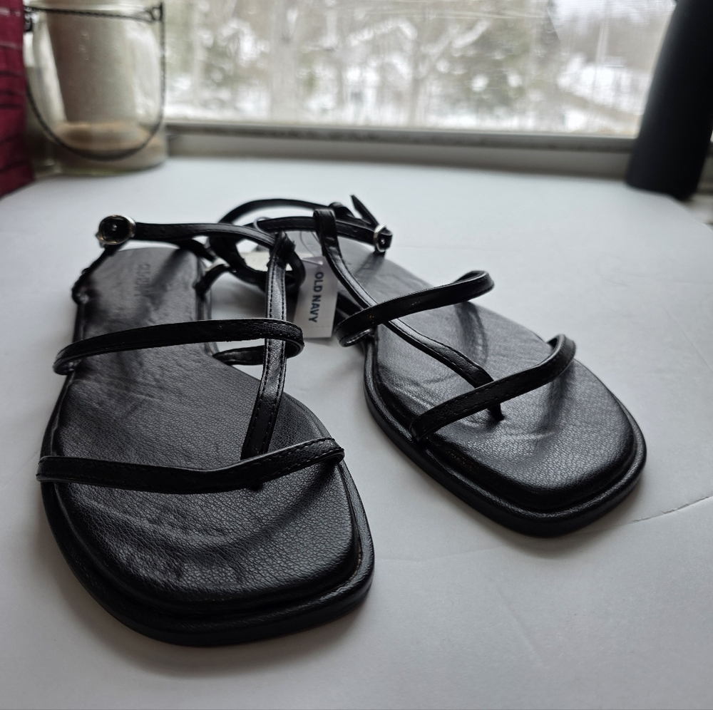 Old Navy Classic Black Square Toe Flip Flops Size 6 1/2